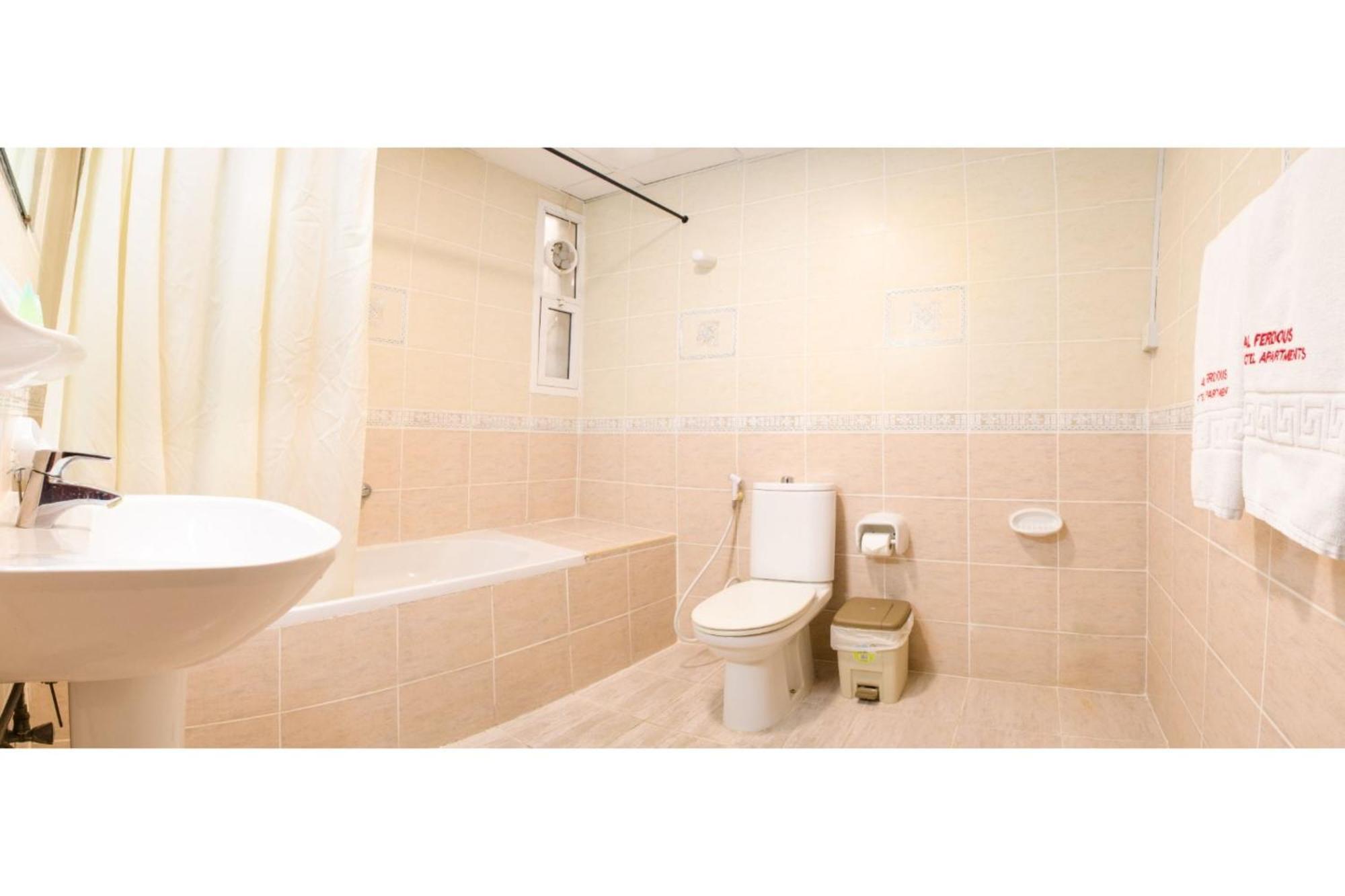 Al Ferdous Hotel Apartment Charjah Extérieur photo
