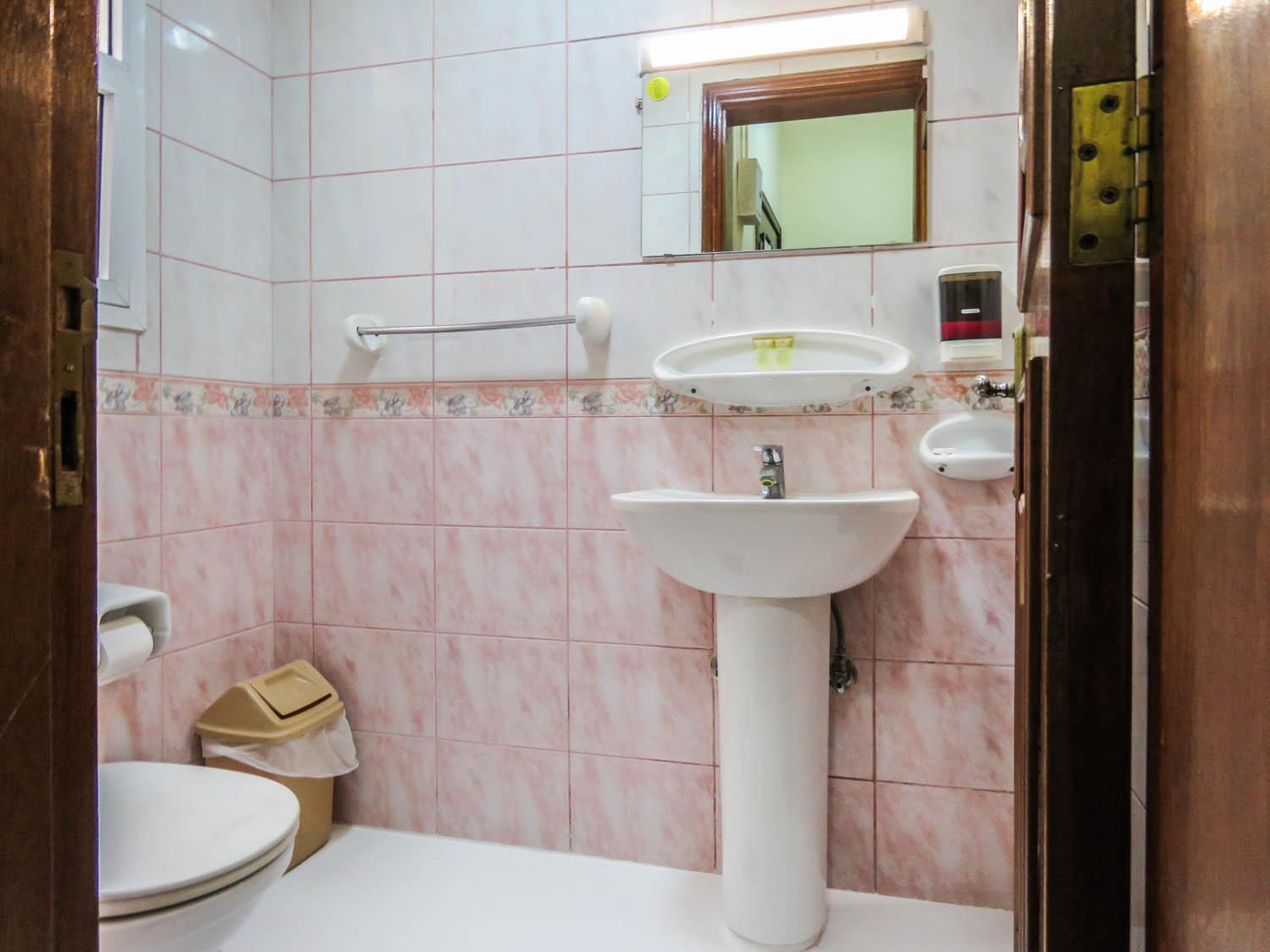 Al Ferdous Hotel Apartment Charjah Extérieur photo