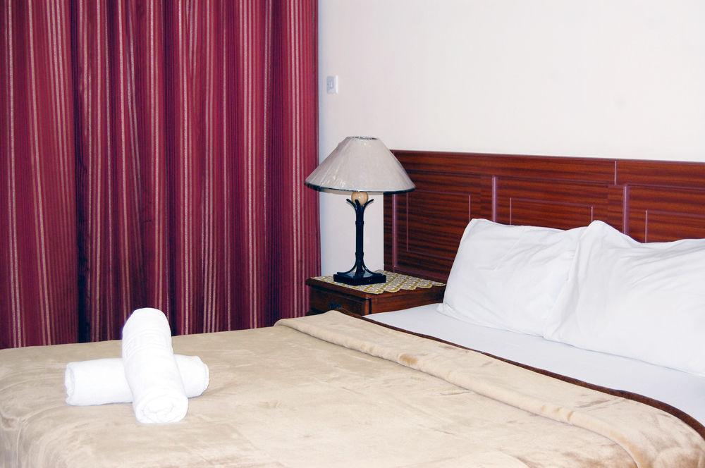 Al Ferdous Hotel Apartment Charjah Extérieur photo
