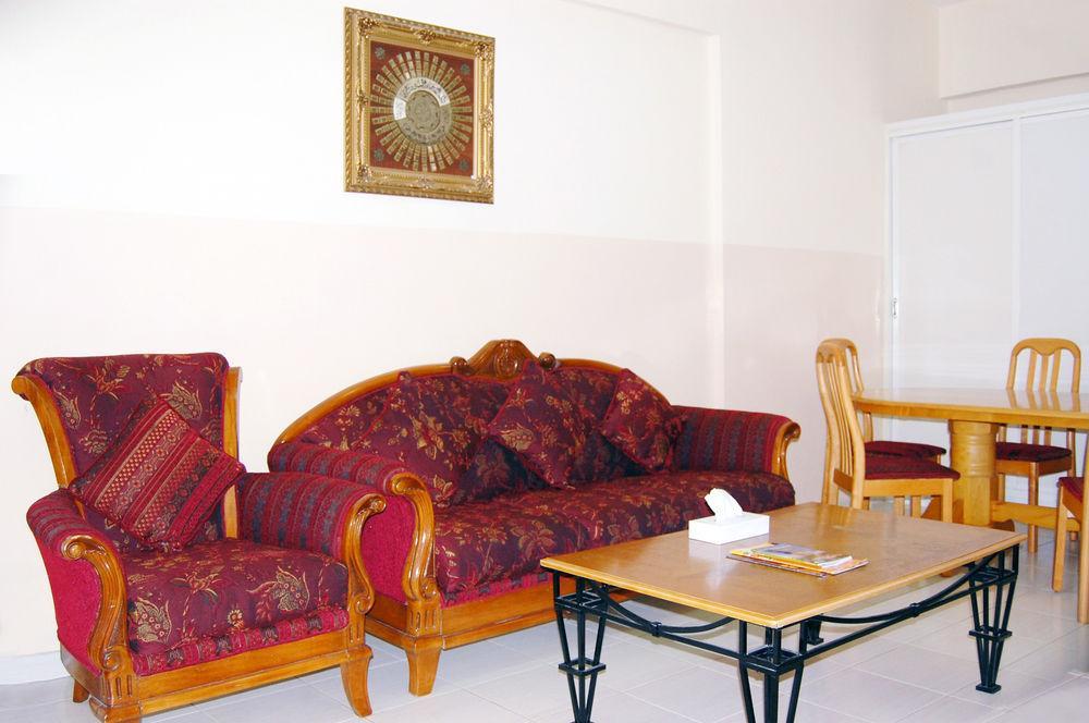 Al Ferdous Hotel Apartment Charjah Extérieur photo